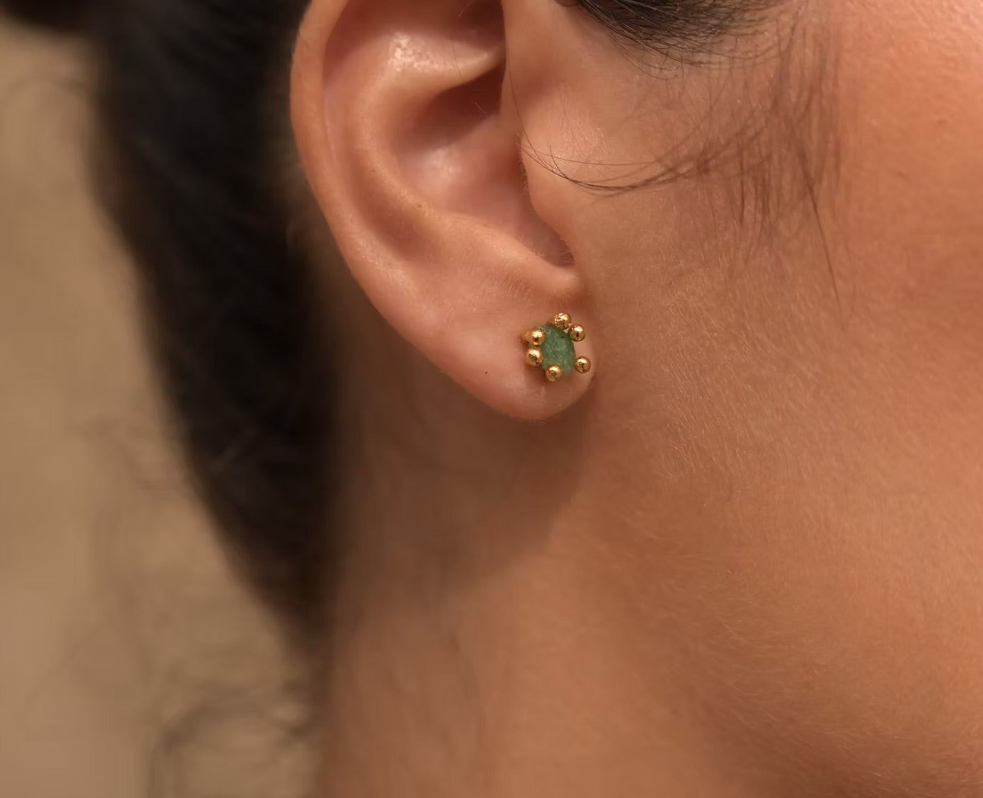 Topos uñas pequeños básicos esmeralda