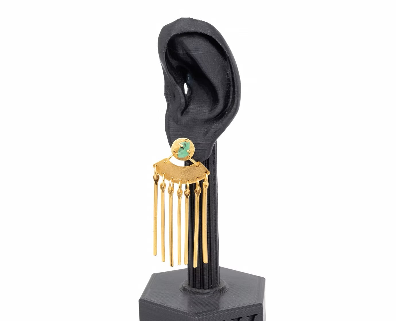 Small emerald stick earring