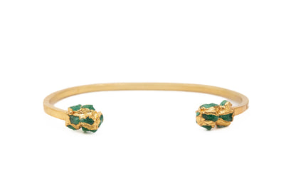 Nugget bracelet with fusion emeralds