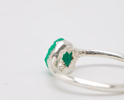Anillo básico plata 925 esmeralda fusión