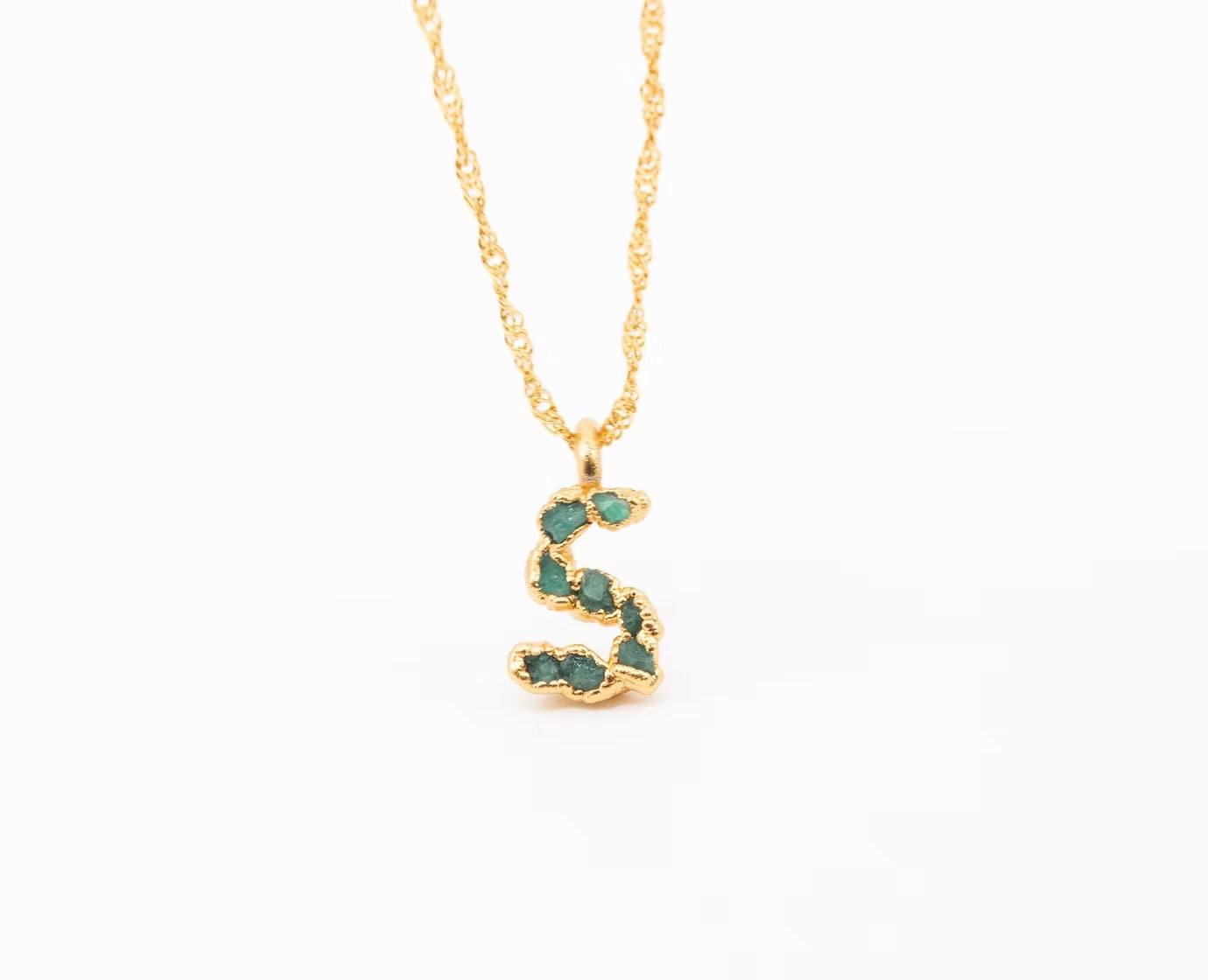 I pendant with chain, small emerald lettering, FUSION