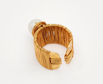 Anillo alambrado perla - RAÍCES Collection