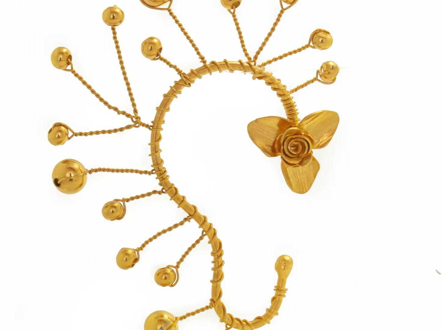 Earcuff tejido balines