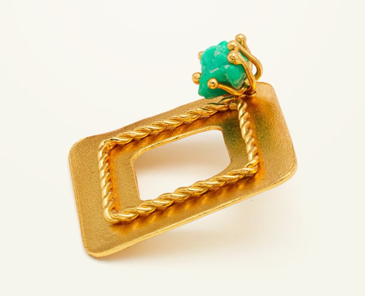 Replaceable square emerald mole