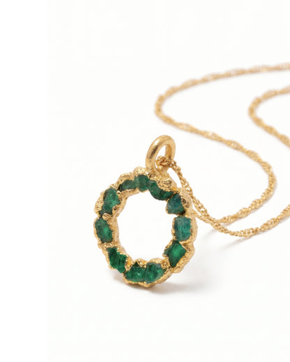 Dije corona con cadena pequeño esmeralda- FUSIÓN Collection